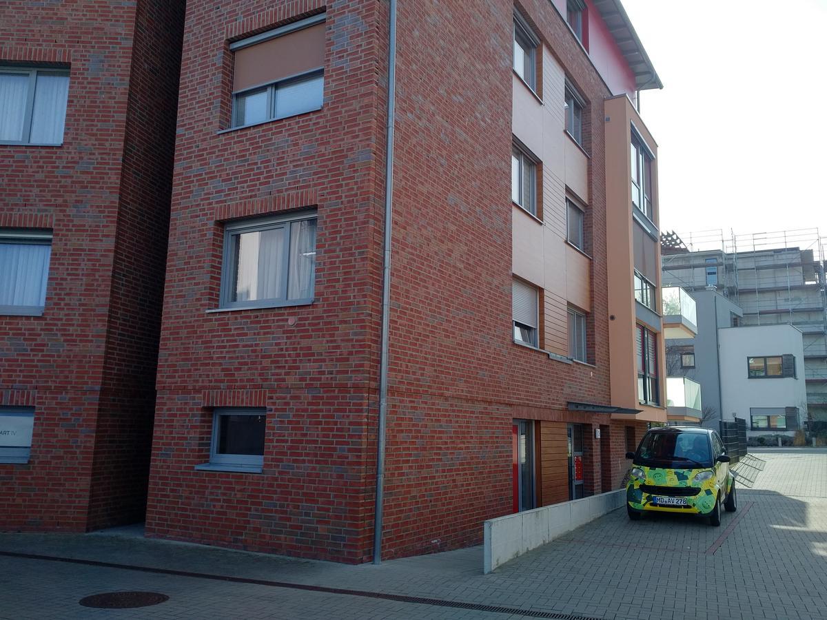Aaron - Privatunterkunft Maagdenburg Buitenkant foto