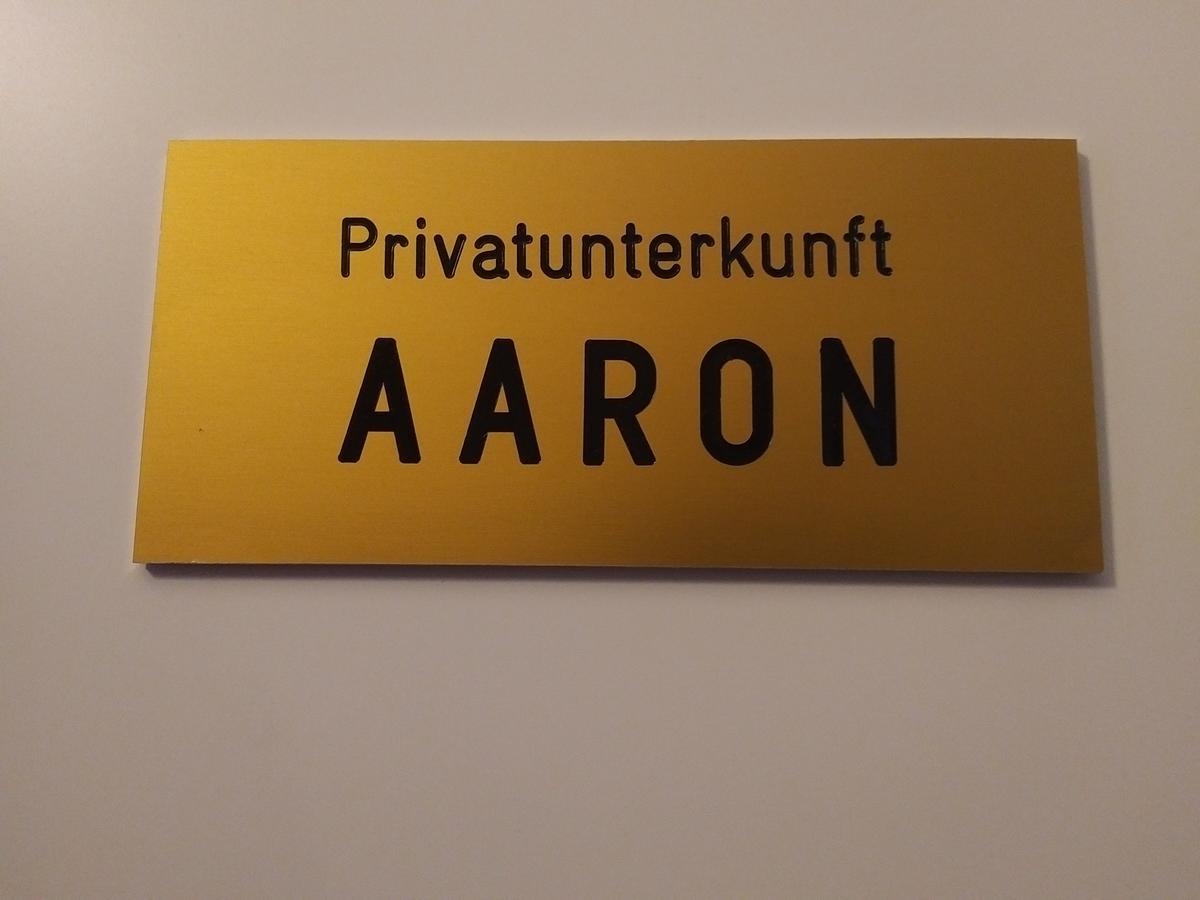 Aaron - Privatunterkunft Maagdenburg Buitenkant foto